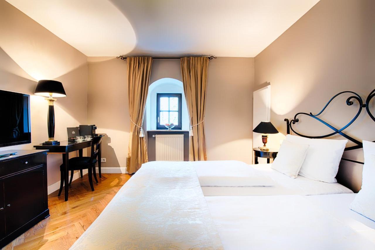 Hotel Schloss Lehen Бад-Фридрихсхалль Экстерьер фото