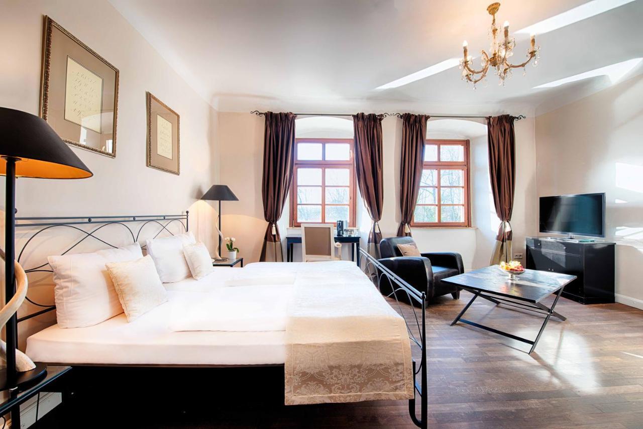 Hotel Schloss Lehen Бад-Фридрихсхалль Экстерьер фото